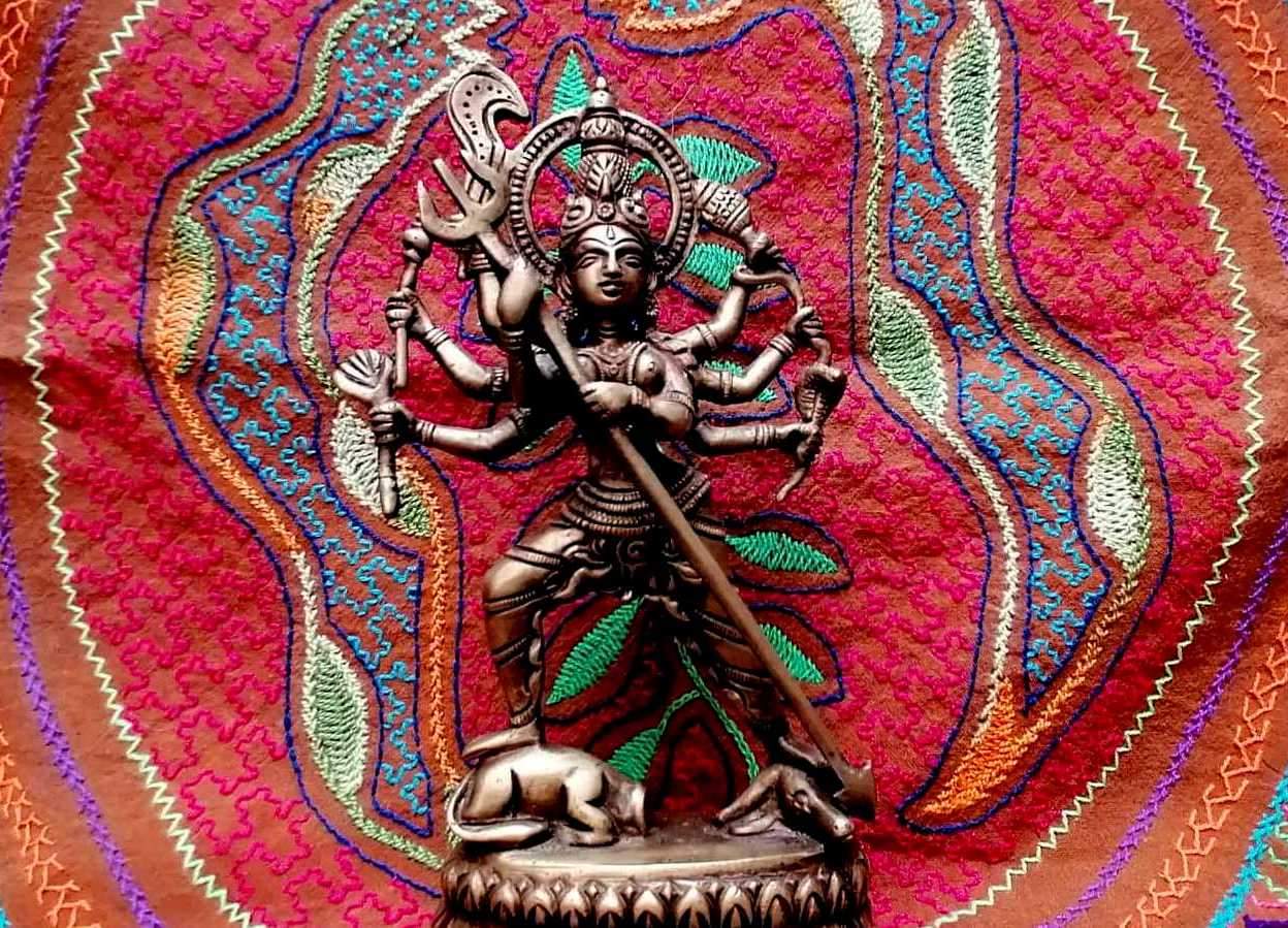Kali et la transformation : voyages intérieurs, rituels et expression par le corps